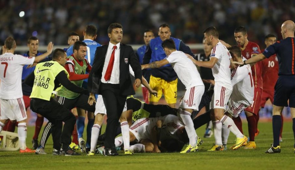 A generic square placeholder image with rounded corners in a figure.