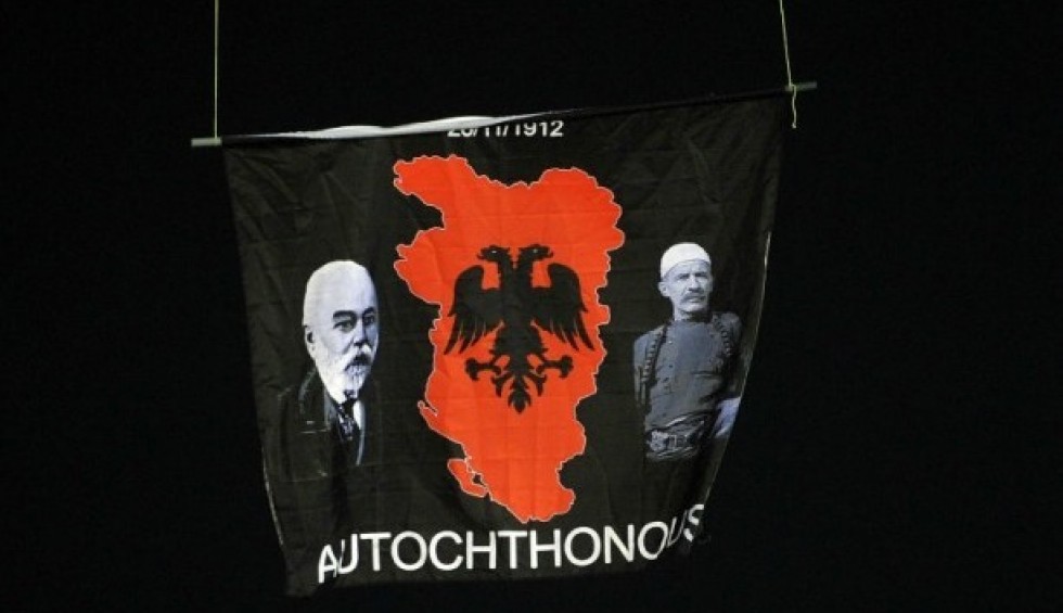 A generic square placeholder image with rounded corners in a figure.