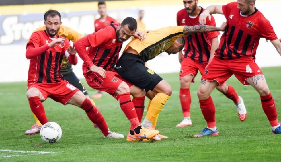 A generic square placeholder image with rounded corners in a figure.