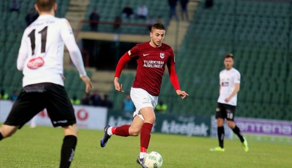 A generic square placeholder image with rounded corners in a figure.