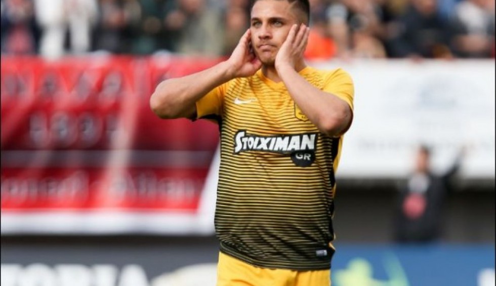 A generic square placeholder image with rounded corners in a figure.