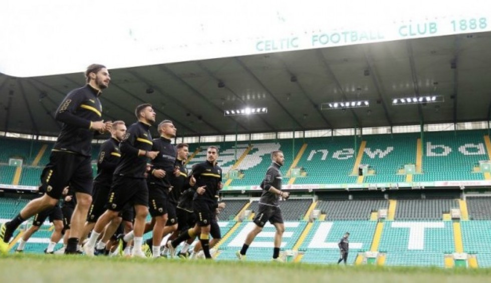 A generic square placeholder image with rounded corners in a figure.