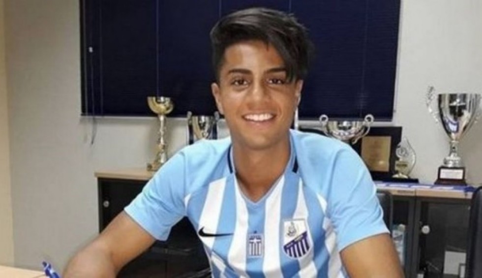 A generic square placeholder image with rounded corners in a figure.