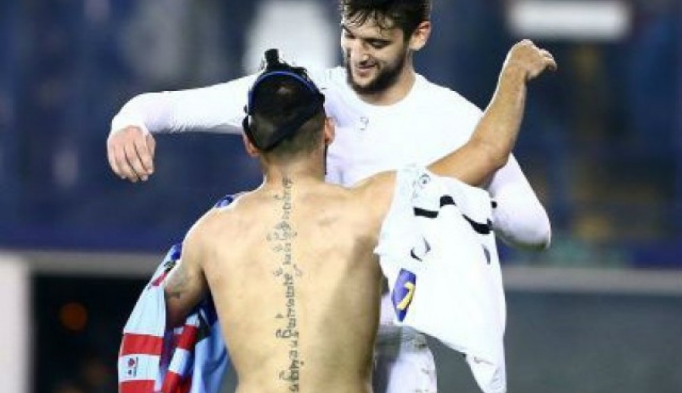 A generic square placeholder image with rounded corners in a figure.