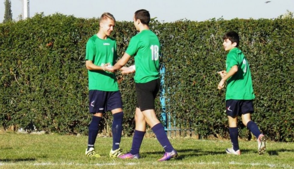 A generic square placeholder image with rounded corners in a figure.