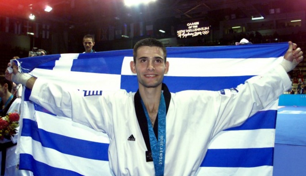 A generic square placeholder image with rounded corners in a figure.