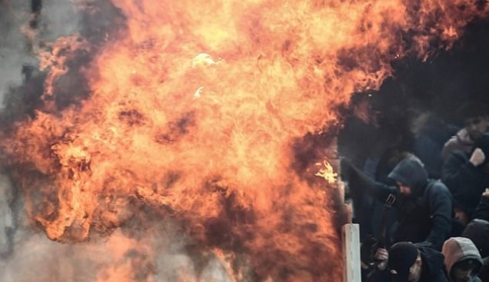 A generic square placeholder image with rounded corners in a figure.