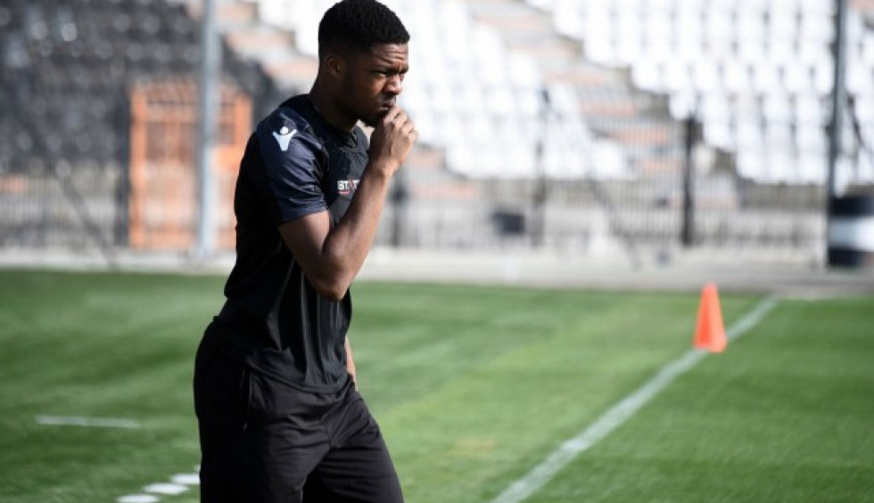 A generic square placeholder image with rounded corners in a figure.