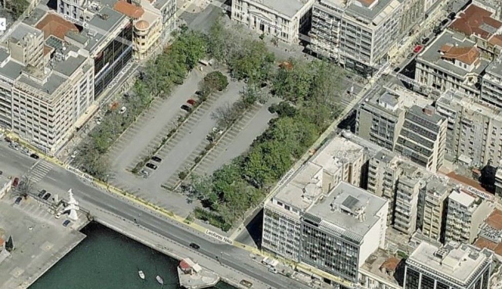 A generic square placeholder image with rounded corners in a figure.