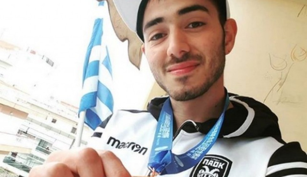 A generic square placeholder image with rounded corners in a figure.