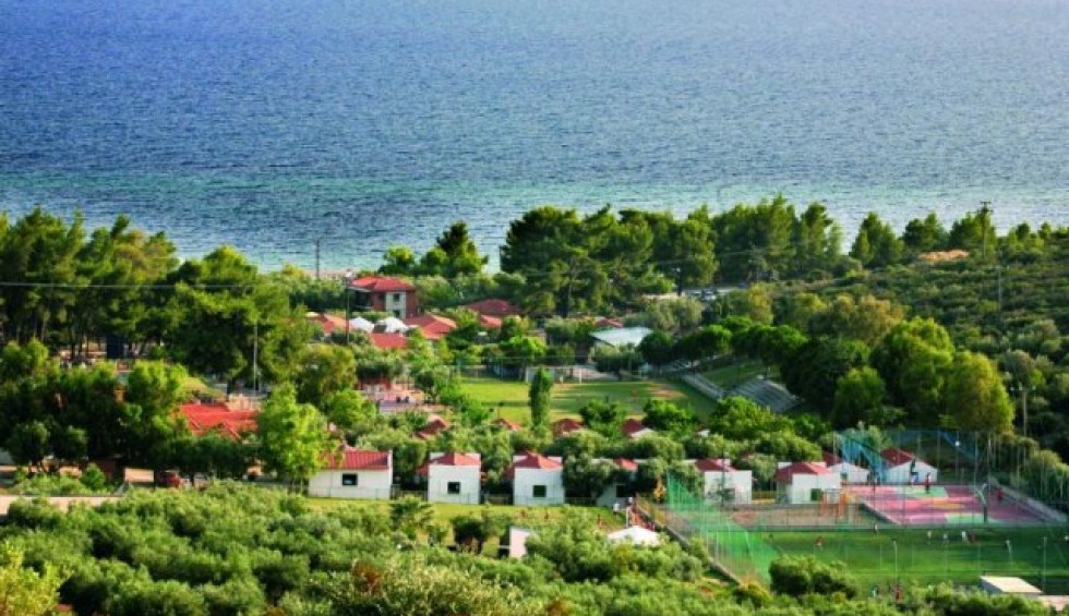 A generic square placeholder image with rounded corners in a figure.