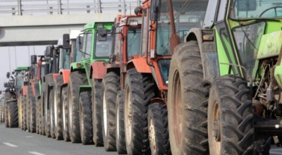 Ηράκλειο: Αποχώρησαν οι αγρότες και άνοιξε το αεροδρόμιο (vid)