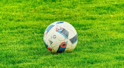 ΕΠΣΜ: Κροτίδα στον βοηθό στο Καβαλάρι-Το ματς διακόπηκε στο 77'