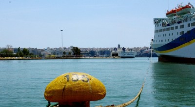 Διακοπές στην Πάρο: Το... σύστημα 2 παρέας πιτσιρικάδων (vid)