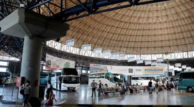 Δράμα: Επιβάτης ταξίδεψε στην... μπαγκαζιέρα-Τον κλείδωσε ο οδηγός (vid)