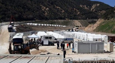 Εξέγερση σε δομή μεταναστών στις Σέρρες: Απέδρασαν κόβοντας τα συρματοπλέγματα