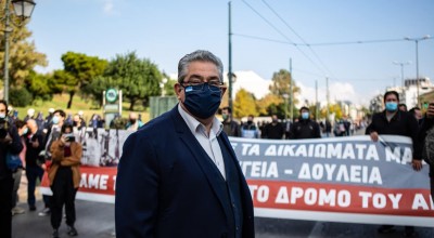 Ο Κουτσούμπας αναφέρθηκε στη φωτογραφία της Τζούλιας Νόβα με το σφυροδρέπανο!