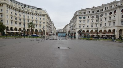 Κλιμακωτά ανοίγουν τα καταστήματα, παντού με μάσκα