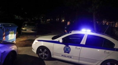 Επεισοδιακή καταδίωξη στον Δενδροπόταμο: ΙΧ έπεσε σε σταθμευμένο όχημα