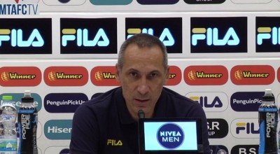 Επίθεση παικτών σε Δώνη: «Ο χειρότερος προπονητής, με τον Ίβιτς ποτέ δεν θα είχε συμβεί κάτι τέτοιο»