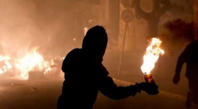 Επίθεση με μολότοφ στα γραφεία του ΠΑΣΟΚ