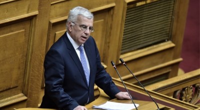 Σιμόπουλος: «Να τελειώνει ακόμη και με τη βία το κλείσιμο των δρόμων»