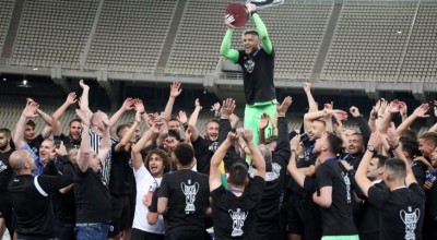 Με φανέλα Πασχαλάκη πανηγύρισε την κούπα η Ειρήνη Παπαδοπούλου!