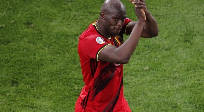 Νάπολι: Σκηνές λατρείας στην άφιξη του Λουκάκου