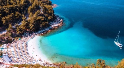 «Βούλιαξε» η Θάσος: 400.000 τουρίστες μετέβησαν στο νησί από Καβάλα και Κεραμωτή