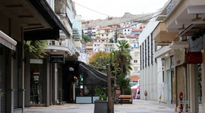 ΚΟΡΩΝΟΪΟΣ: Αγωνία για τη Βόρεια Ελλάδα -Σφίγγει ο κλοιός, σκληραίνουν τα μέτρα