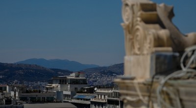 Ο ΟΑΕΔ αλλάζει όνομα και δίνει δωρεάν σπίτια σε νέα ζευγάρια και ανέργους