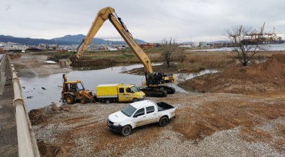 Διώχνουν τις παράνομες και αυθαίρετες κατασκευές στον Δενδροπόταμο