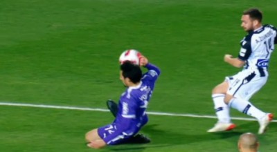 Σταυρίδης: «Το χέρι του Βούρου δεν είναι στη φυσική του θέση, 100% πέναλτι»