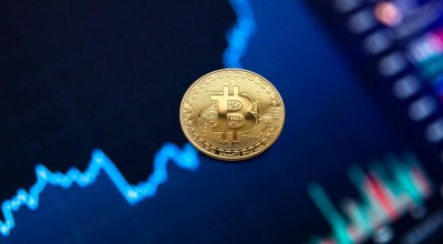 Το Bitcoin πιάνει... πάτο