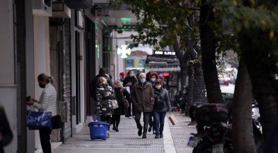 Πότε ξεκινά το εορταστικό ωράριο καταστημάτων σε Αθήνα και Θεσσαλονίκη