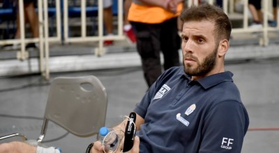 Η μήνυση του Γιαννόπουλου κατά Νίκου Παππά: «Σε χτύπησα γιατί κοίτα πώς είσαι»