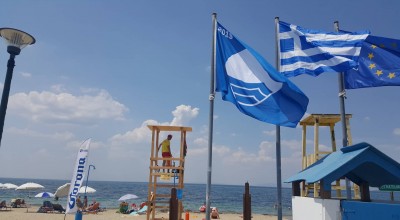 Πέντε «γαλάζιες σημαίες» στον Δήμο Θερμαϊκού -Έγινε η έπαρση παρουσία του Τσαμασλή