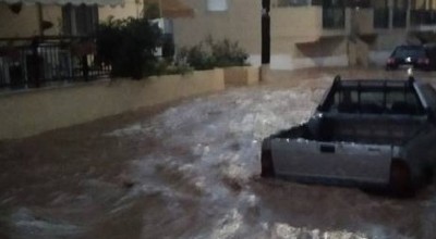 Θάσος: Πλημμύρισαν δρόμοι, σπίτια και επιχειρήσεις