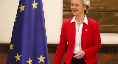 Μήνυμα Φον ντερ Λάιεν : «Χάρη στην αποφασιστικότητα και τη δύναμη της η Ελλάδα»