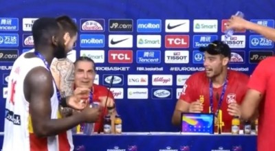 Οι καλαθοσφαιριστές της Ισπανίας έκαναν μούσκεμα τον Σκαριόλο