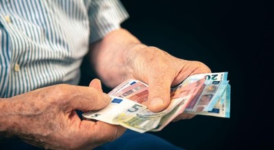 250 ευρώ για συνταξιούχους: Ποιοι το δικαιούνται και ποιοι εξαιρούνται
