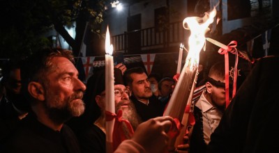 Πάσχα: Το σχέδιο για να φτάσει το Άγιο Φως στην Ελλάδα εν μέσω πολέμου