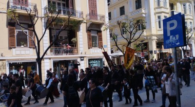 Σύλλογοι Ποντίων γέμισαν το κέντρο της Θεσσαλονίκης με τους ήχους της λύρας και του νταουλιού