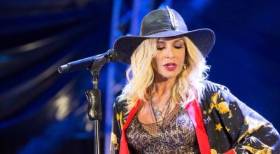 Ακάθεκτη η Άννα Βίσση, έκανε χθες πρεμιέρα