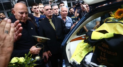 Γιάννης Ιωαννίδης: Το τρόπαιο που κράτησε ο Νίκος Γκάλης στο λαϊκό προσκύνημα (vid)