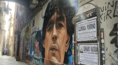 Νάπολι: Ο Γκίλμουρ έστησε στο σπίτι του άγαλμα του Μαραντόνα