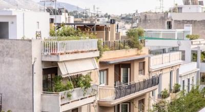 Επιδότηση έως 90% για ανακαίνιση παλαιών κατοικιών: Οι ωφελούμενοι ιδιοκτήτες και τα κριτήρια ένταξης