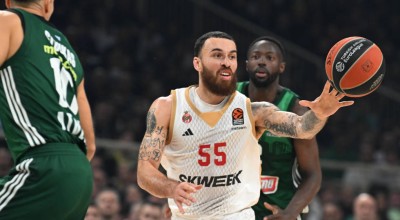 Παραμένει στη Μονακό ο Τζέιμς