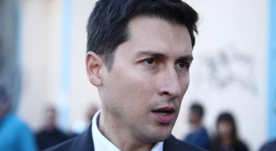 Αρχιμανδρίτης έδιωξε από κοπή πίτας τον Παύλο Χρηστίδη γιατί ψήφισε τον γάμο των ομοφύλων