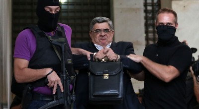 «Προκλητική η αποφυλάκιση Μιχαλολιάκου» λένε τα κόμματα της αντιπολίτευσης